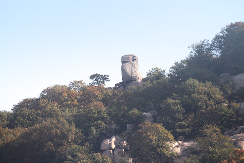 莲青山景区鸡嘴石.jpg